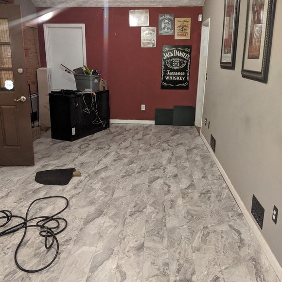 Flooring - Picture 6 of 7